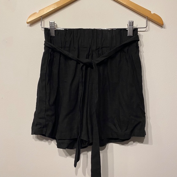 Mooloola Black Linen Feel Tie Waist Shorts - Picture 1 of 2